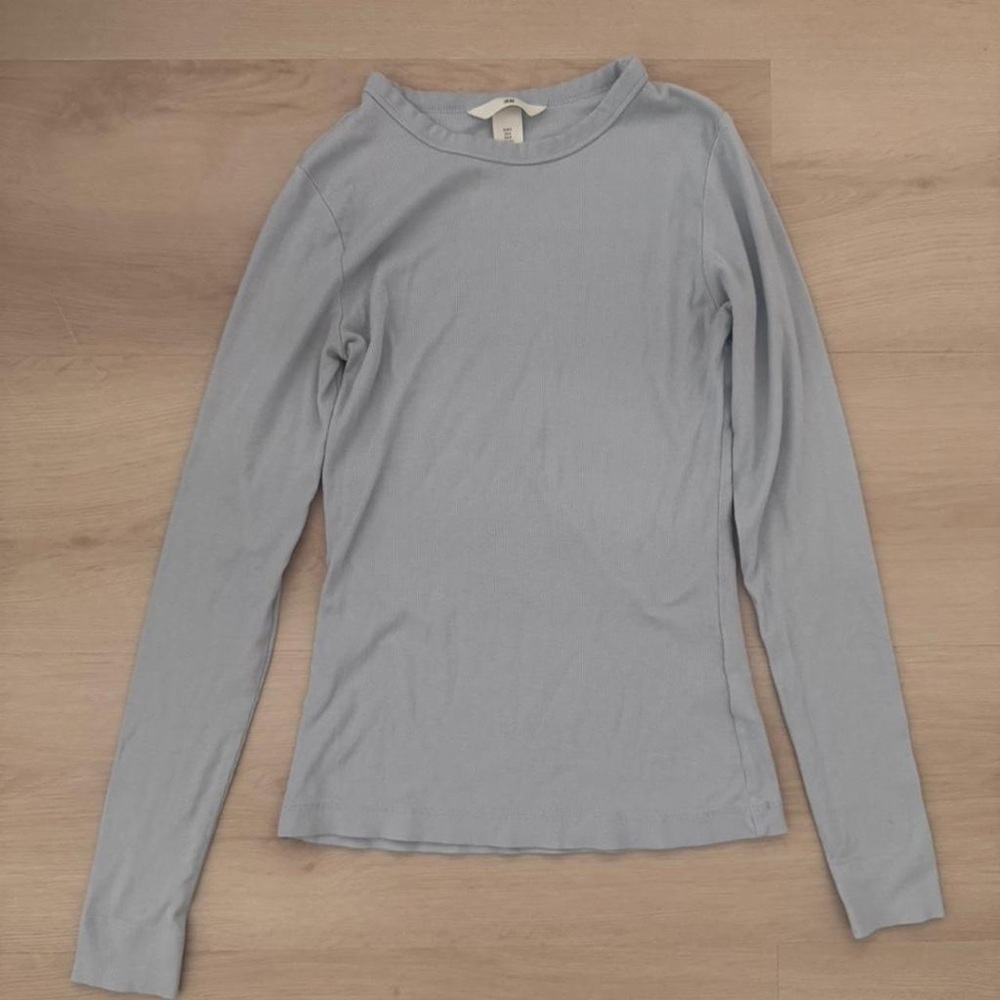 H&M Pale Blue Long-Sleeve Crewneck Top